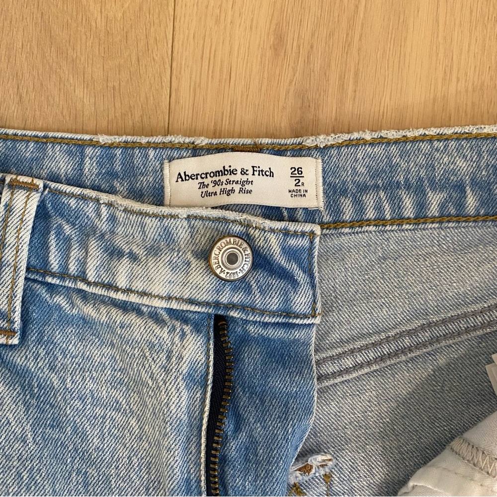A&F | 90’s Straight Ultra High Rise Jeans 💙 - Picture 6 of 12